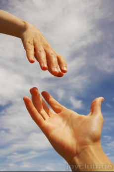 Wenn möglich sollte man immer bei sich selbst anfangen und dann dem Partner eine helfende Hand reichen.