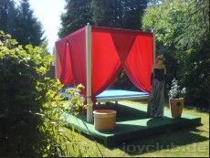 Das Himmelsbett im Swingergarten.